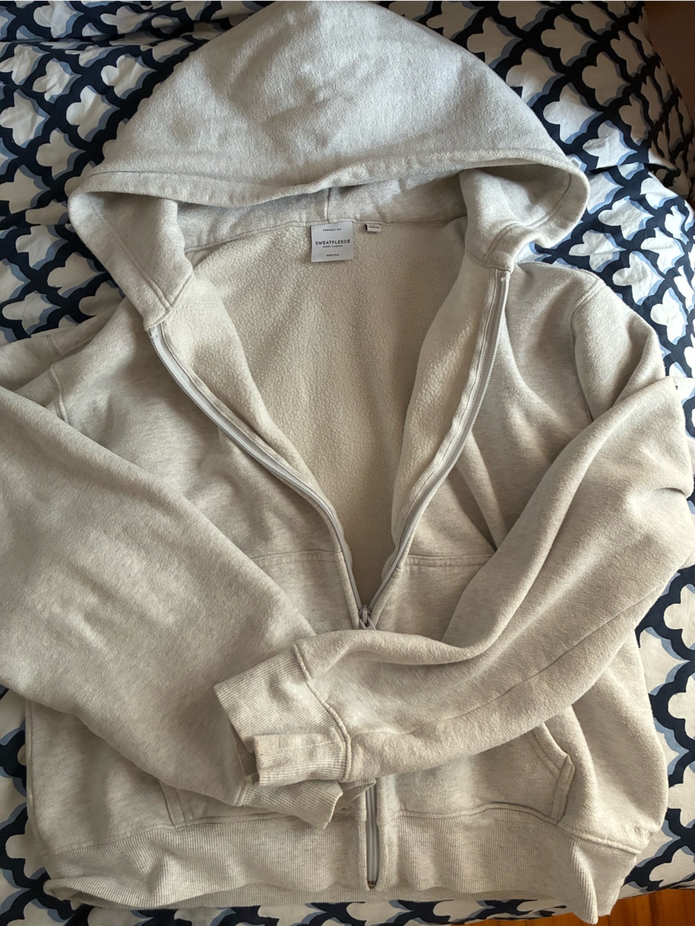 Aritzia Sweatfleece Zip up Heather Grey - Picture 1 of 3